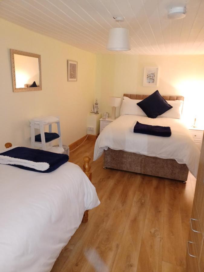 Kents Guesthouse Accommodation Kilmacthomas Oda fotoğraf